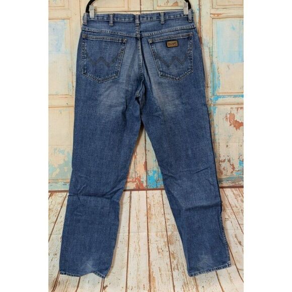 Wrangler Mens 36x32 Blue Denim Jeans Cotton Pockets Button Zip Solid Mid Rise - Picture 4 of 8